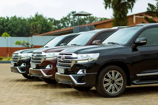 Toyota Rush group car lift Dubai Abu Dhabi